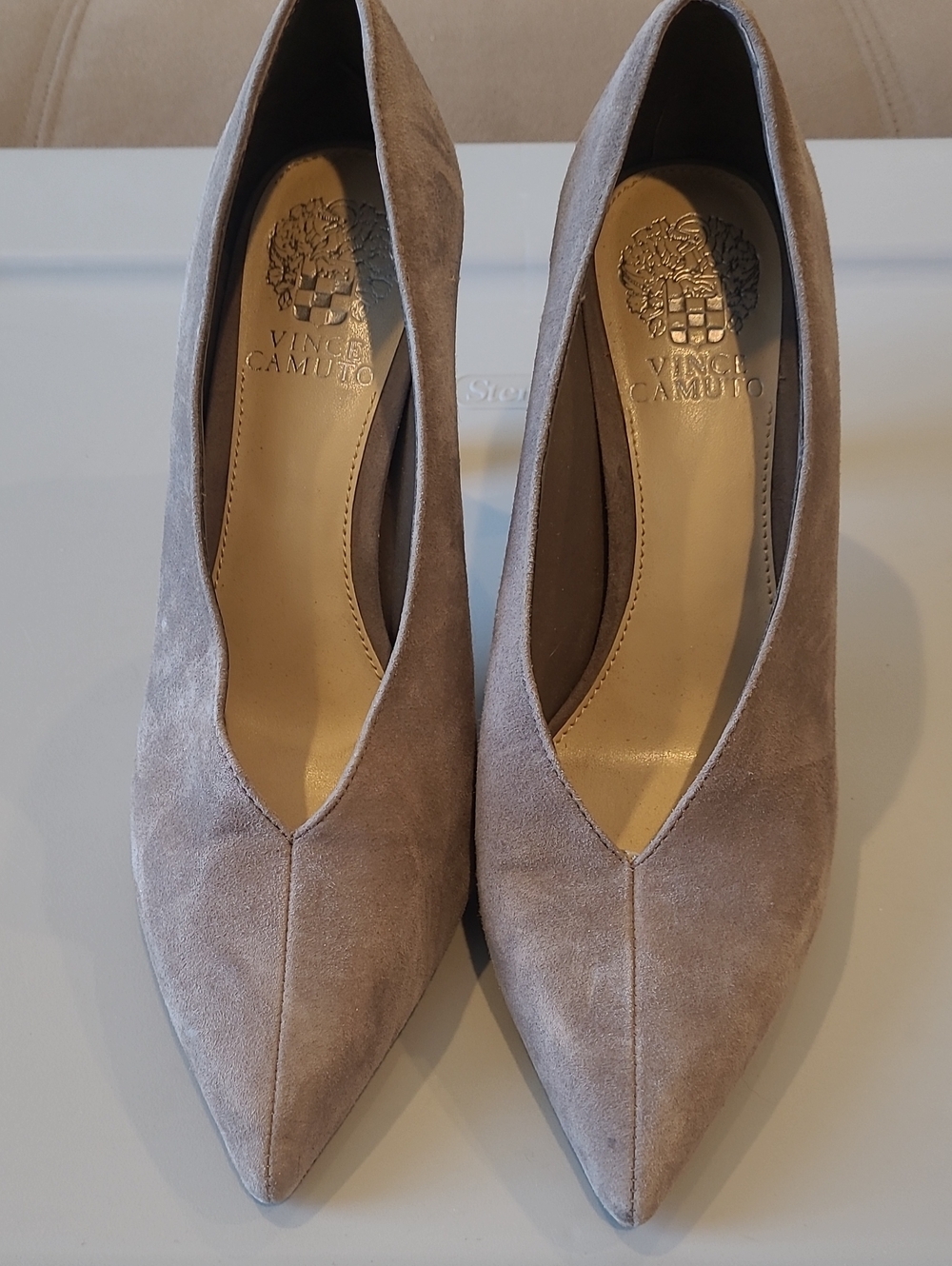 Vince Camuto Gray Suede Pump Heels Size 8 - Picture 2 of 8